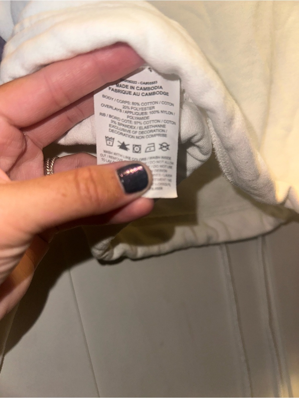 NIKE Colorblocked Logo Cropped Crewneck
$60MSRP - Picture 5 of 7